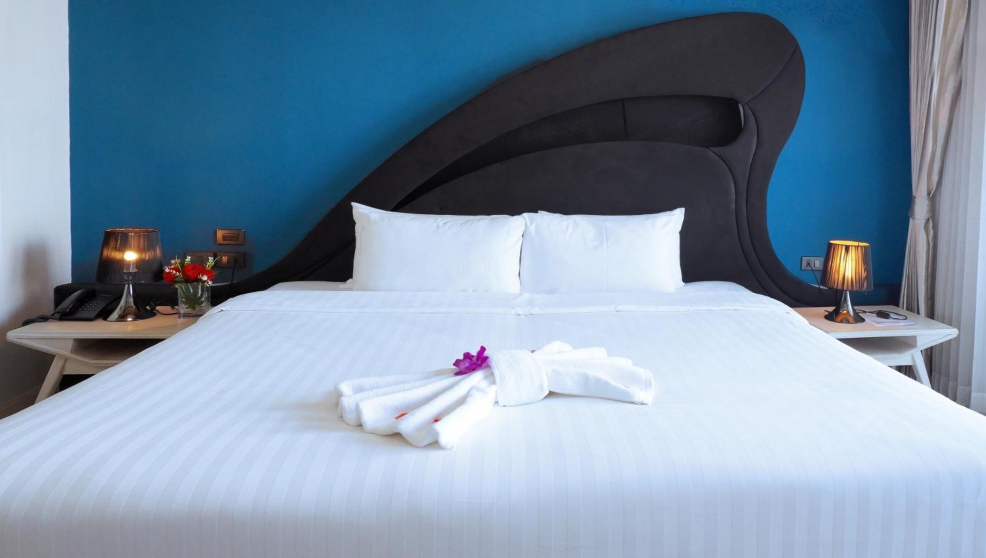 Blue Boat Hotel Jc Pattaya Bagian luar foto