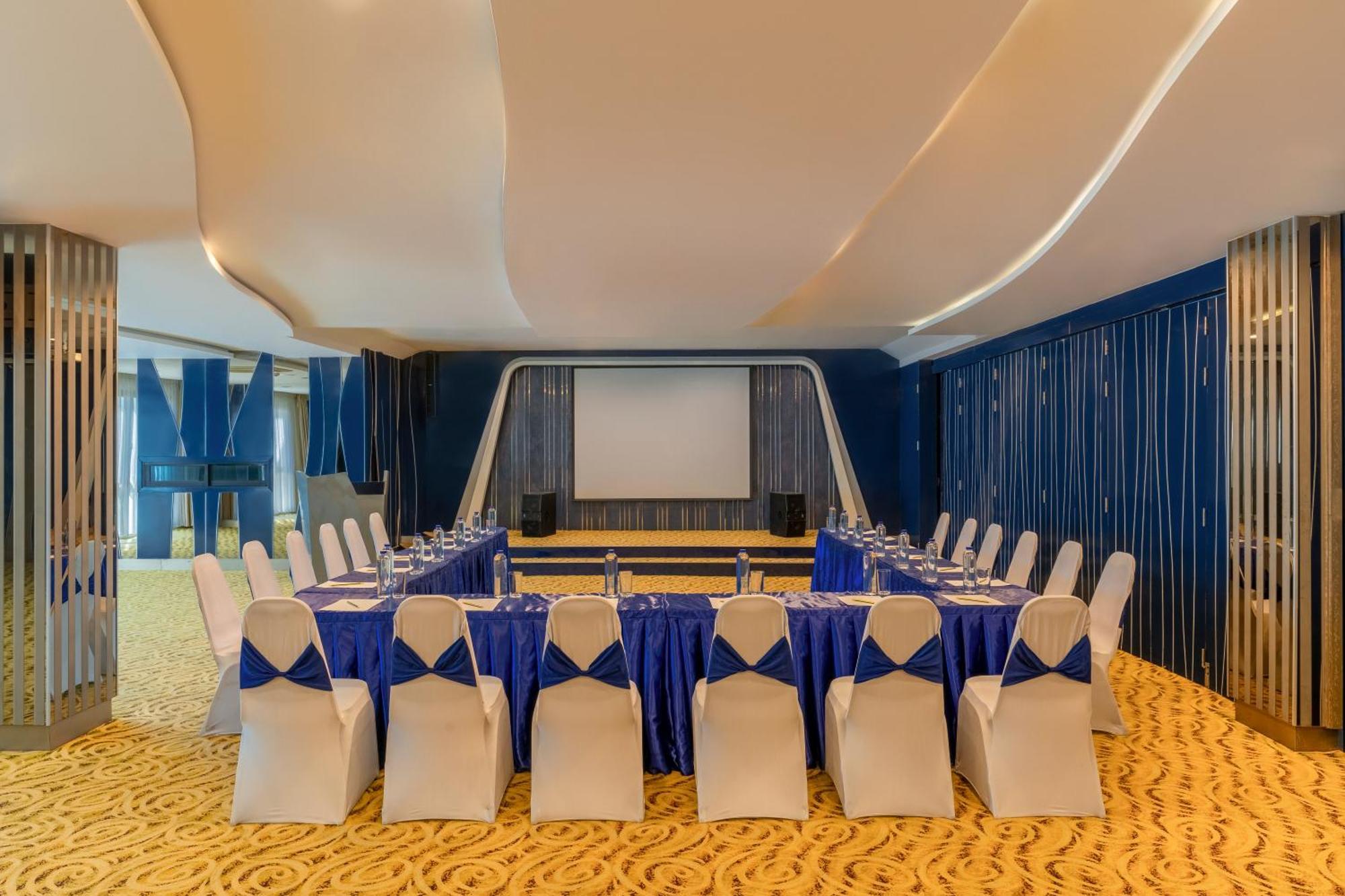 Blue Boat Hotel Jc Pattaya Bagian luar foto