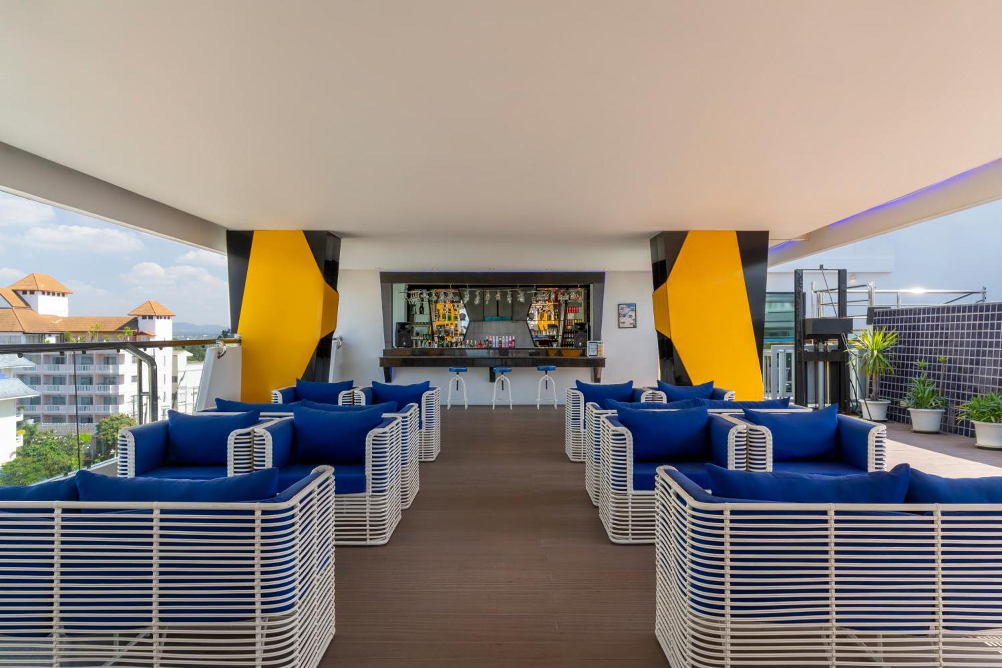 Blue Boat Hotel Jc Pattaya Bagian luar foto