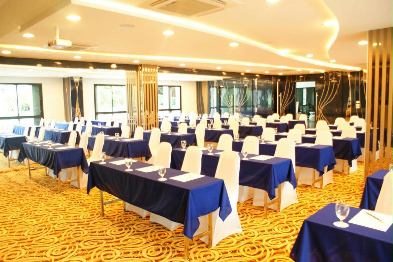 Blue Boat Hotel Jc Pattaya Bagian luar foto