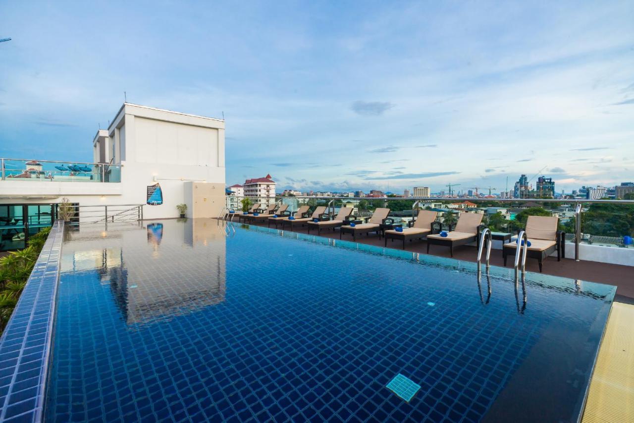 Blue Boat Hotel Jc Pattaya Bagian luar foto
